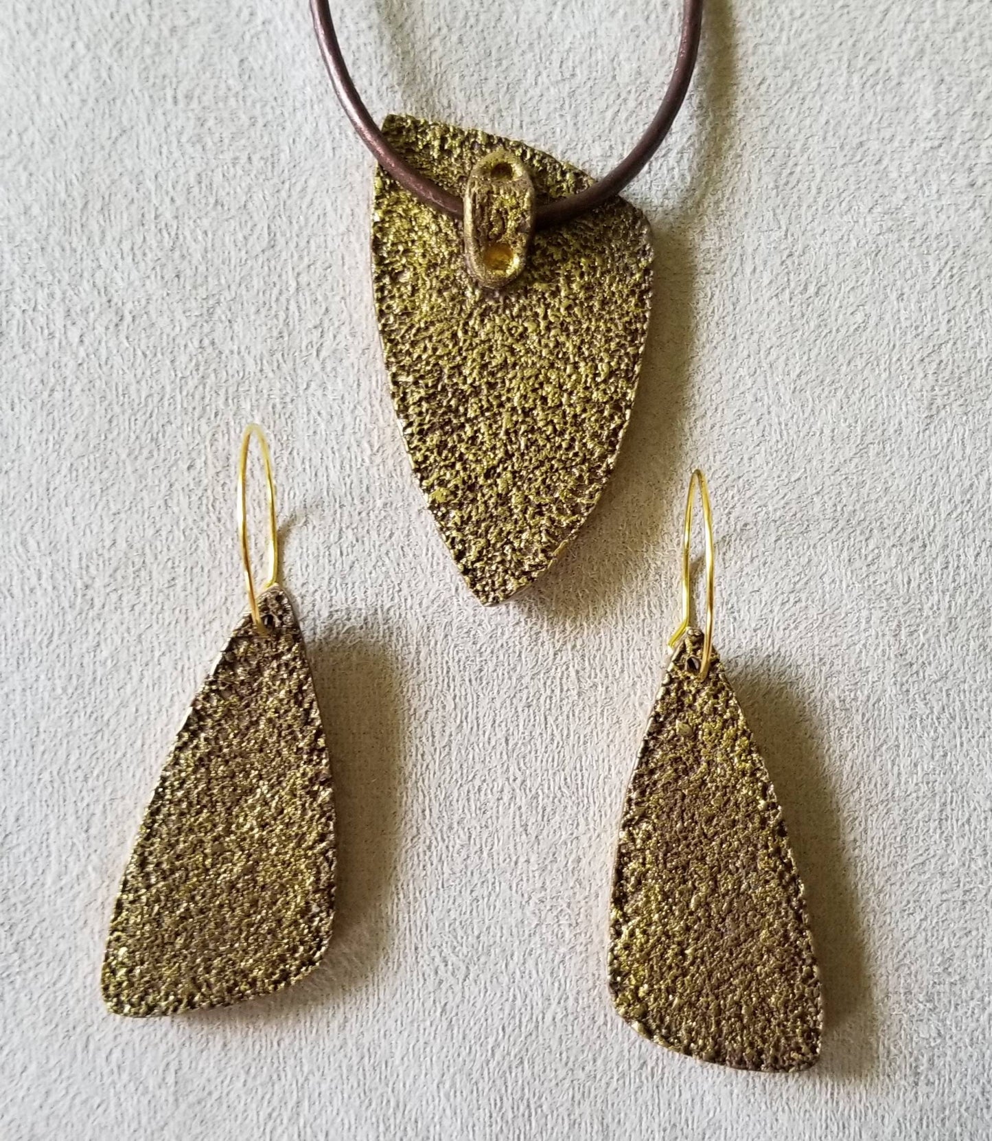 Embossed Mokume Gane - Pendant and Earring Set - Dk Brown, Gold, Beige, and White w/ Gold