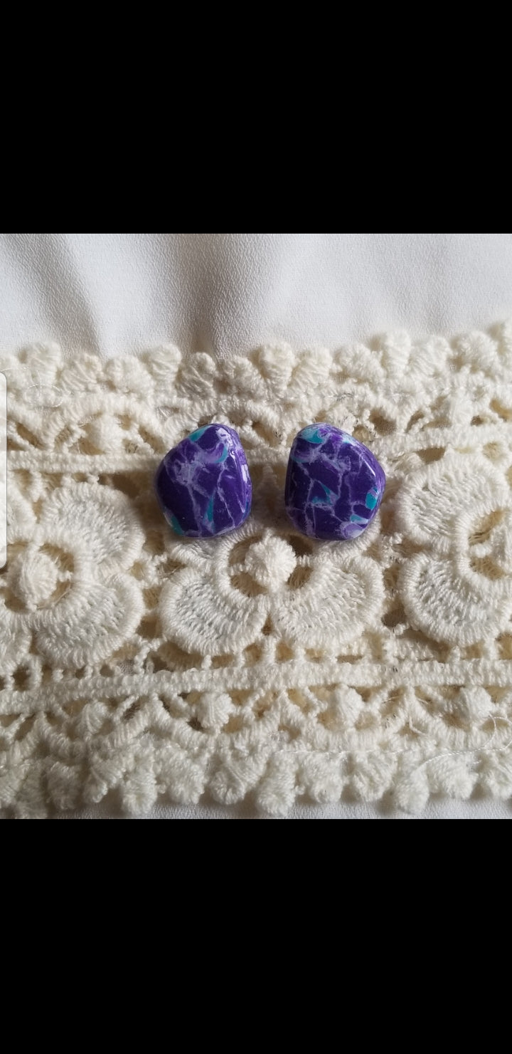 Pebble Stud - Purple marble